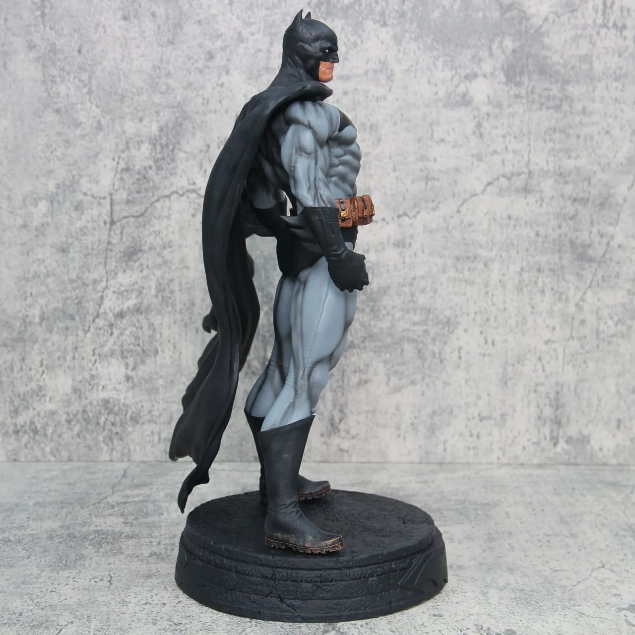 PRE-ORDER Batman ultimate