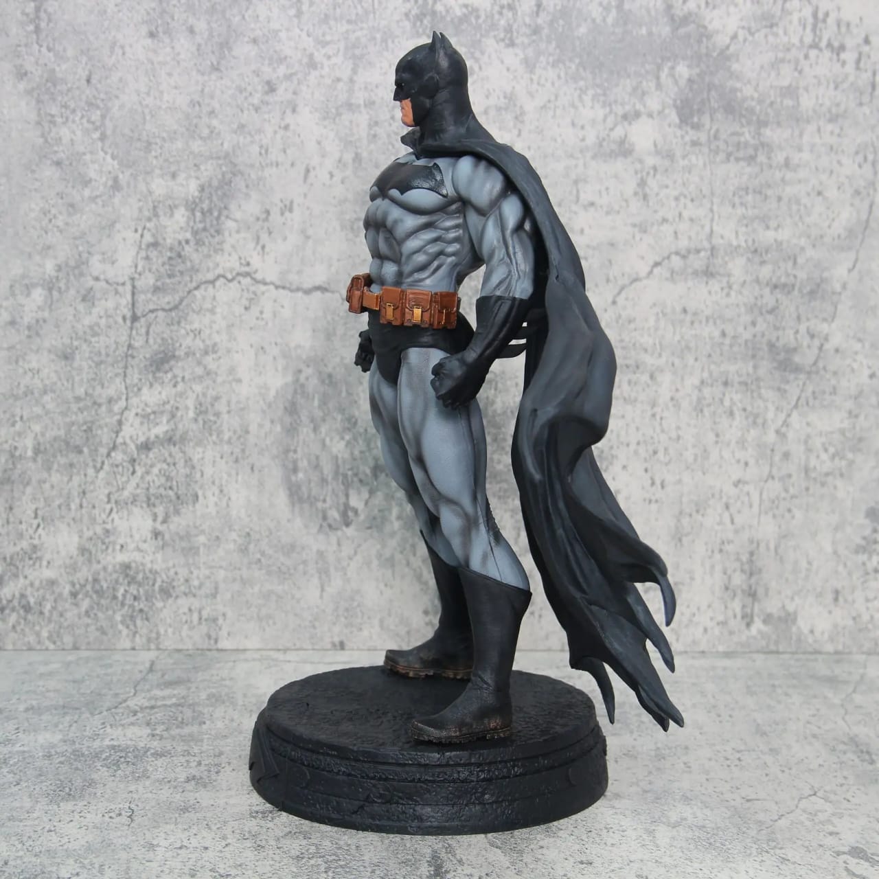 PRE-ORDER Batman ultimate