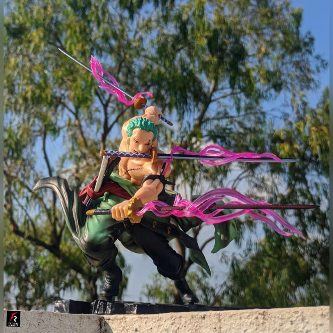 PRE-ORDER Zoro three swords