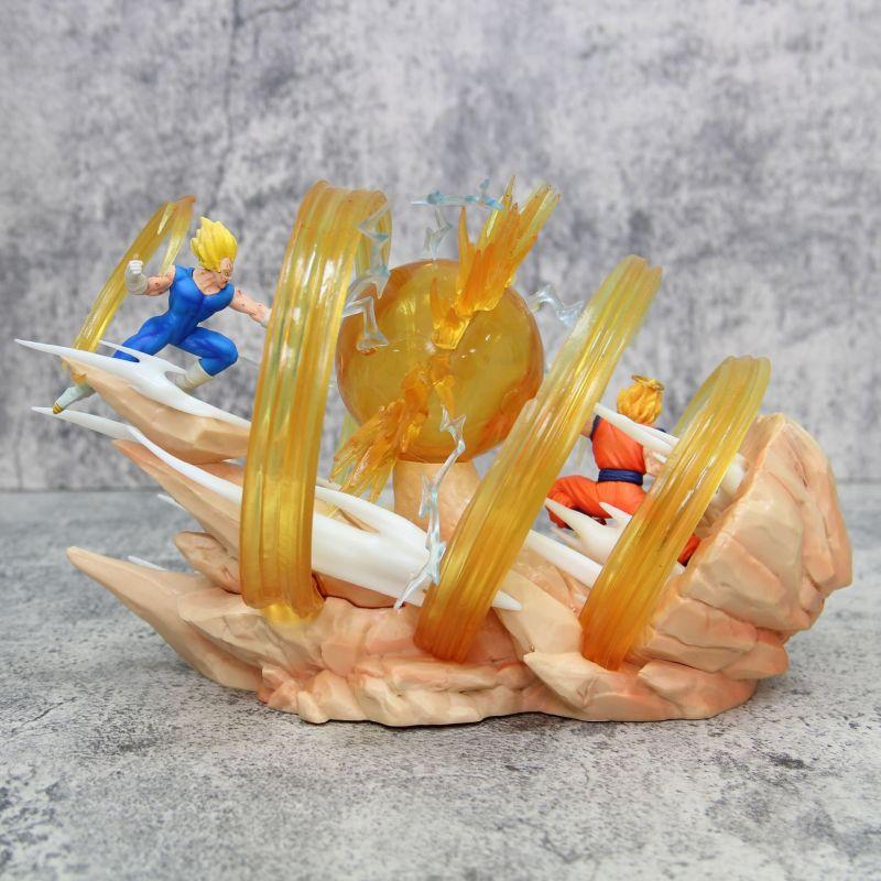 PRE-ORDER Goku vs vegeta fight