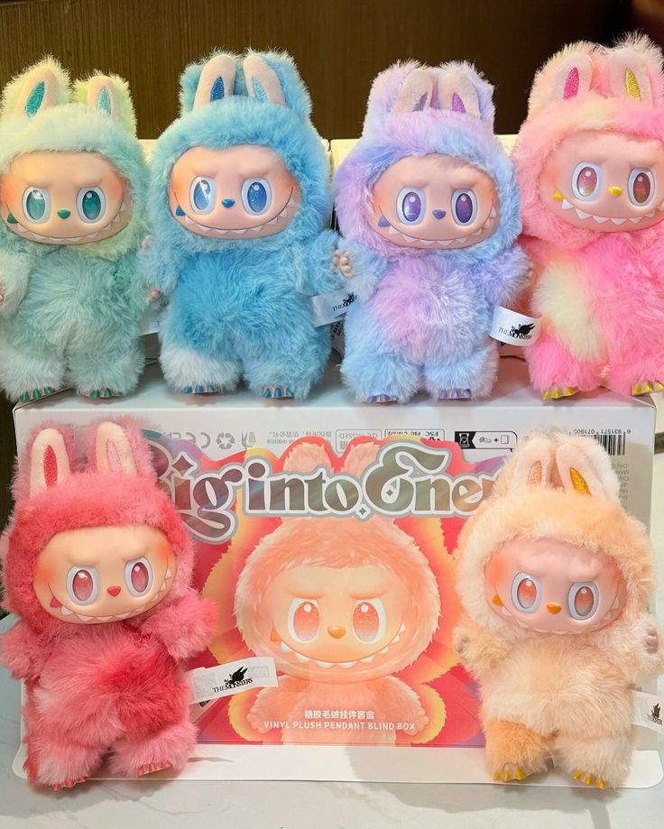 Labubu doll blind box