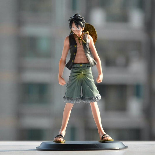 One Piece: Luffy in Green Shorts